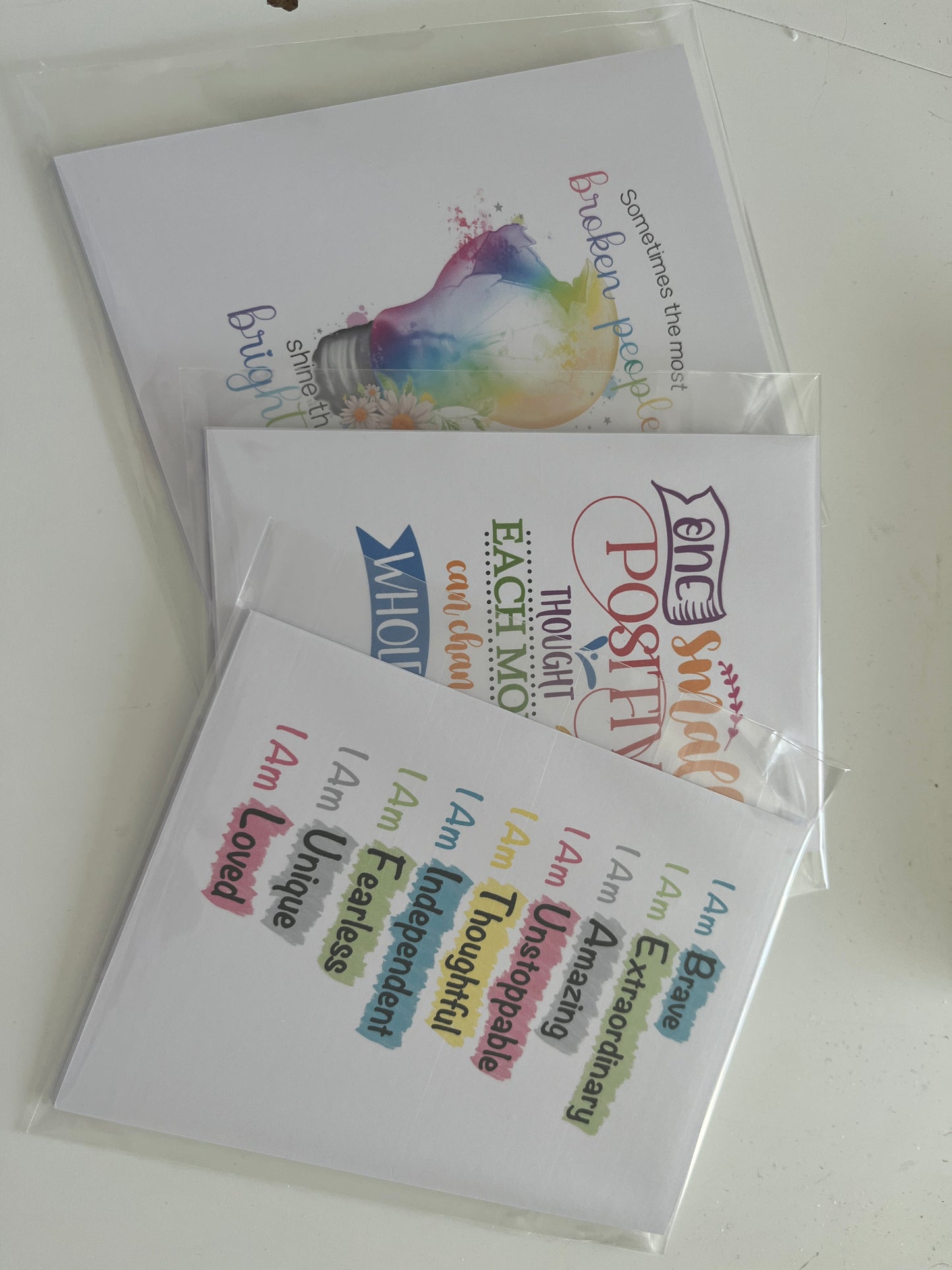 Pack of 5 affirmation post cards.